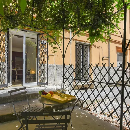 Maisonette With Outdoor Dining - Happy Daire *